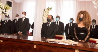 Biya wears facemask